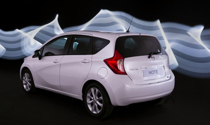 Mobil Baru, New Nissan Note Putih Belakang: Nissan Note Terbaru Diluncurkan di Eropa