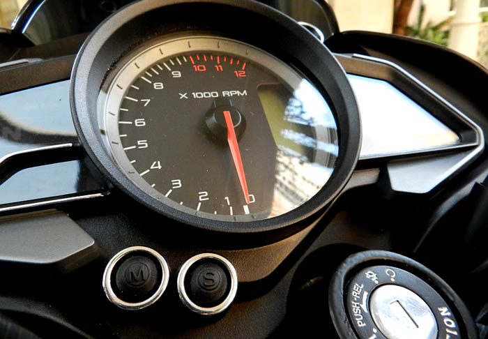 Bajaj, Bajaj Pulsar 180 NS Speedometer: Kawasaki Akan Rebadge Bajaj Pulsar 200 NS di Indonesia?