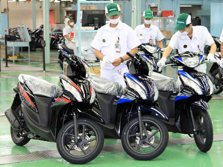 Honda, Honda Spacy pabrik: Honda Spacy Kini Dengan Warna dan Striping Baru