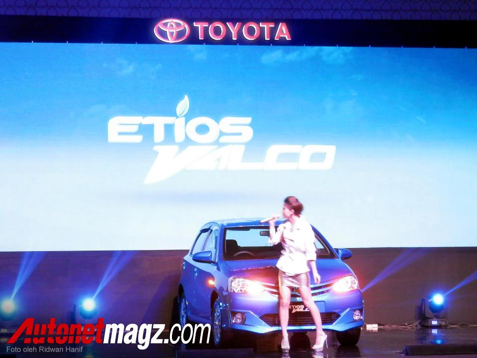 Mobil Baru, Launching Toyota Etios: Launching Toyota Etios Valco DIbanjiri Calon Pembeli