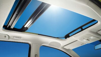 Suzuki Memperkenalkan SX4 Baru Dengan Body Yang Lebih Besar Suzuki Memperkenalkan SX4 Baru Dengan Body Yang Lebih Besar