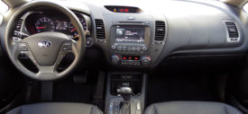 Interior Mobil Hyundai Santa FE