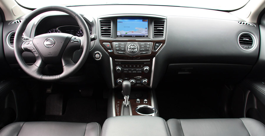Chevrolet, Interior Mobil Nissan Pathfinder: Ini Dia 10 Mobil Dengan Interior Terbaik di Dunia