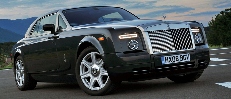International, Rolls Royce Phantom: 7 Mobil Mahal Yang Digunakan Dalam Film Iron Man