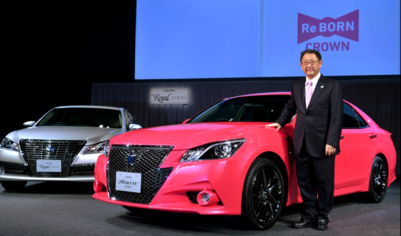 International, Toyota Crown Athelete launching: Peluncuran Toyota Crown Athlete Tampil Pinky