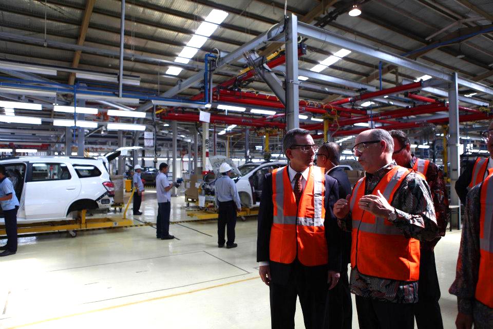 Berita, Peresmian pabrik General Motors Indonesia di Bekasi Jawa Barat: Siap Berkompetisi, General Motors Resmikan Pabrik Barunya di Bekasi