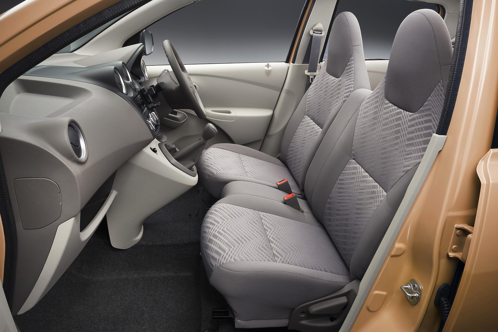 Datsun, Datsun GO Plus front seat: Nih Gambar Datsun GO Plus High-Resolution