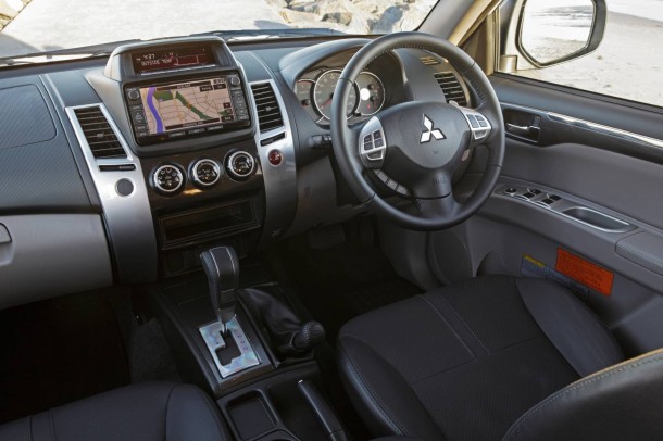International, Mitsubishi Pajero Sport Facelift interior: Mitsubishi Pajero Sport Facelift Hadir di Australia!
