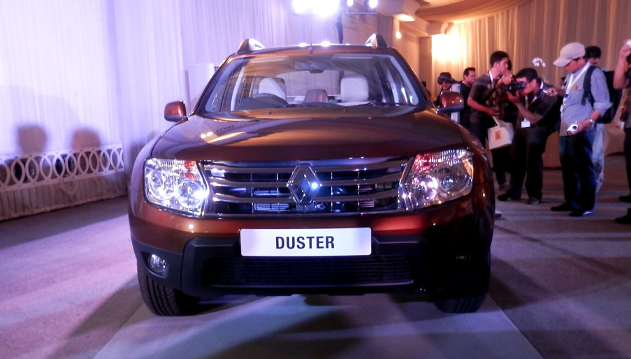 IIMS 2013, OLYMPUS DIGITAL CAMERA: Harga Lengkap Renault Duster Sudah Diumumkan Nih!