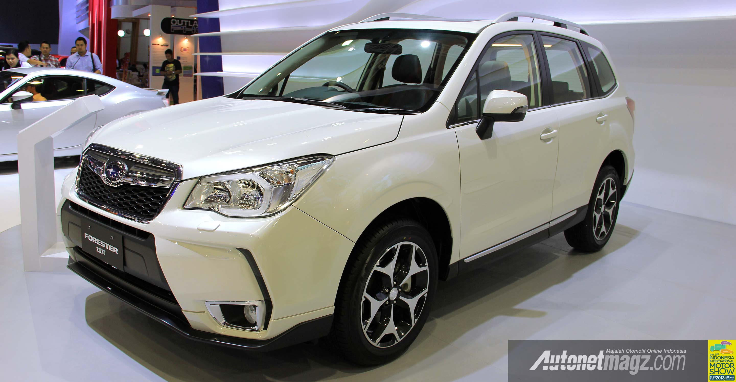IIMS 2013, Subaru All-new Forester 2.0XT tampak depan: Subaru All-New Forester Diluncurkan Di IIMS 2013