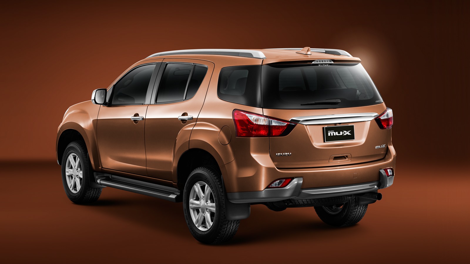 International, Isuzu MU-X Indonesia: Isuzu MU-X 2014 Gantikan MU-7