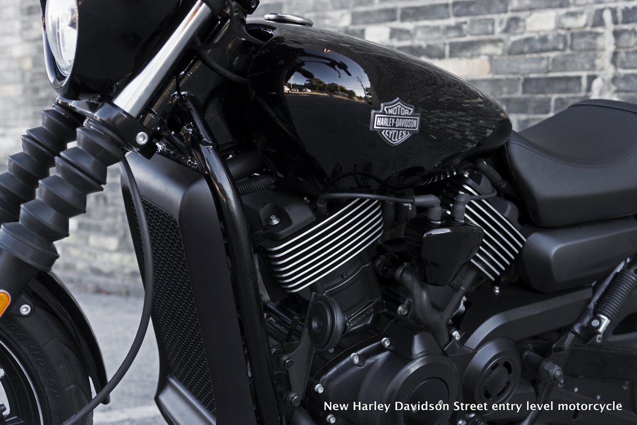 EICMA, Harley murah: Harley Davidson Murah Street 500 dan 750 Resmi Mengaspal
