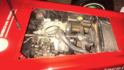 Pria Lombok Membuat Replica Ferrari F1 Dari Daihatsu Hijet 1980 Pria Lombok Membuat Replica Ferrari F1 Dari Daihatsu Hijet 1980