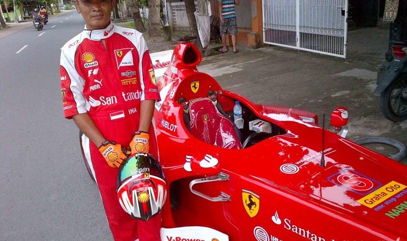 Pria Lombok Membuat Replica Ferrari F1 Dari Daihatsu Hijet 1980 Pria Lombok Membuat Replica Ferrari F1 Dari Daihatsu Hijet 1980