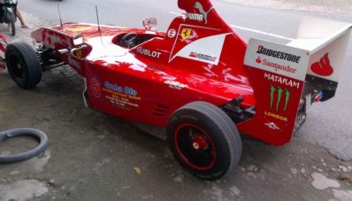 Pria Lombok Membuat Replica Ferrari F1 Dari Daihatsu Hijet 1980 Pria Lombok Membuat Replica Ferrari F1 Dari Daihatsu Hijet 1980