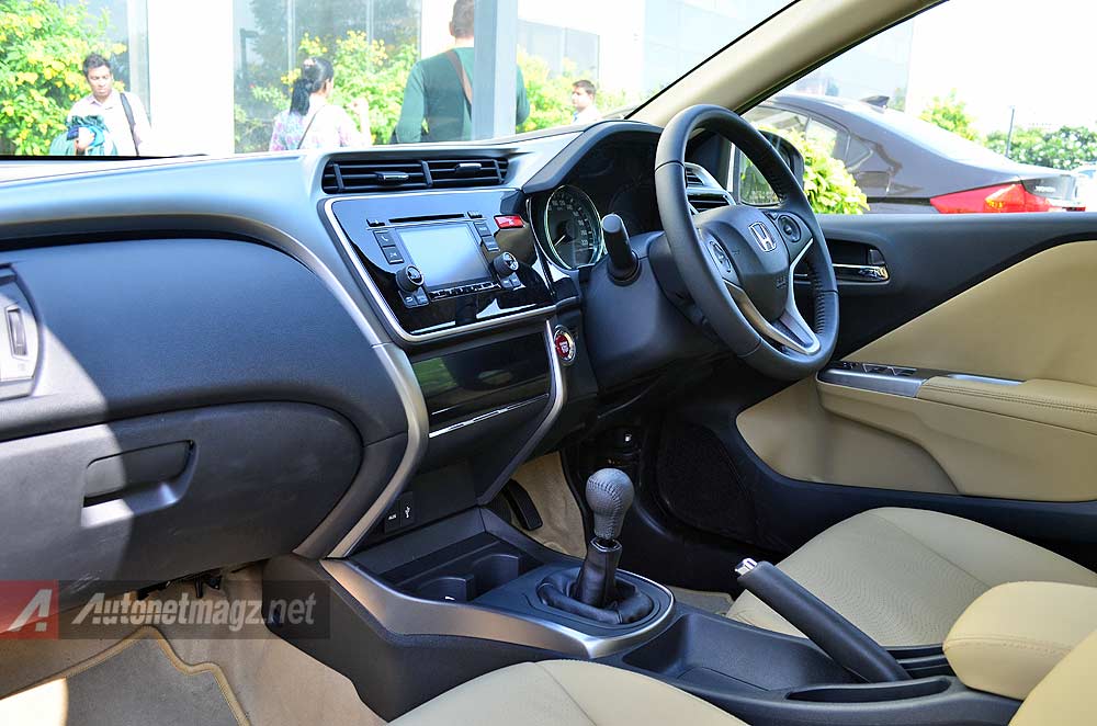 Honda, Dashboard New Honda City 2014: First Impression dan Test Drive Honda City 2014 Diesel by AutonetMagz