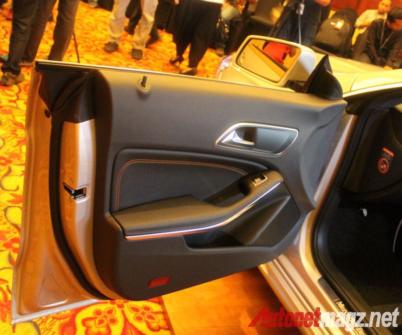Mercedes-Benz, Mercedes CLA Frameless door: First Impression Review Mercedes-Benz CLA 200 Indonesia