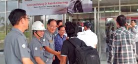Komunitas pengguna mobil Korea berkunjung ke pabrik ban Hankook Indonesia