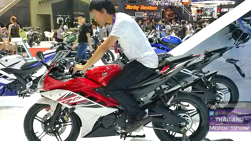Bangkok Motorshow, Posisi mengemudi Yamaha R15: First Impression Review Yamaha R15 dari Bangkok Motor Show