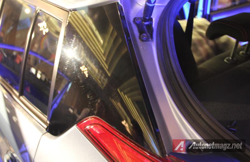 Mobil Baru, Toyota Yaris 2014 rear window: First Impression Review Toyota Yaris 2014