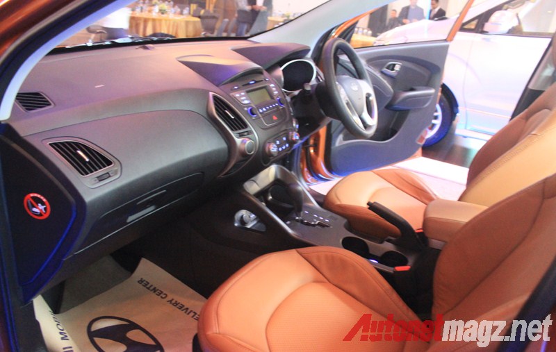 Hyundai, Interior Hyundai Tucson: First Impression Review Hyundai Tucson Facelift 2014 Indonesia