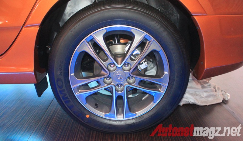 Hyundai, Velg Hyundai Tucson Facelift: First Impression Review Hyundai Tucson Facelift 2014 Indonesia