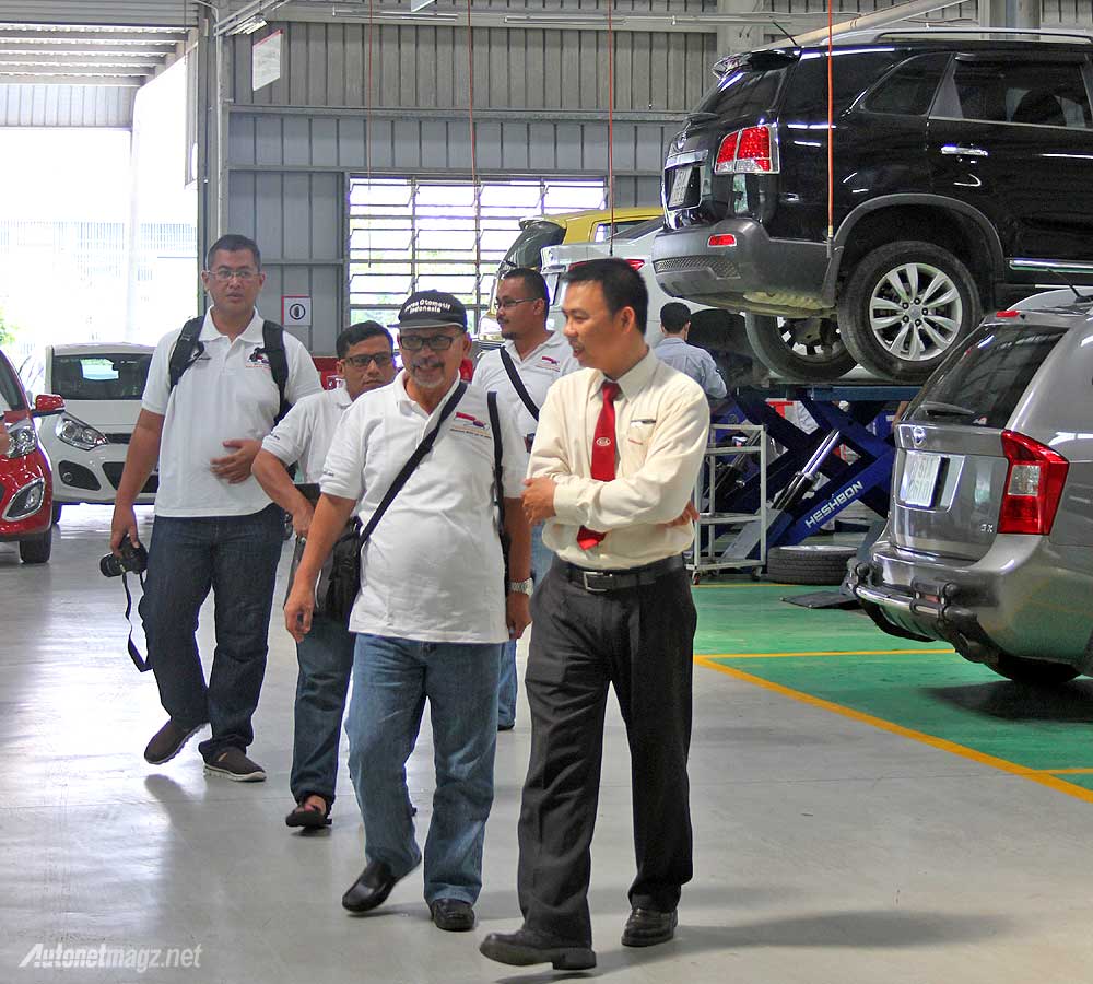 Hyundai, KOI Korea Otomotif Indonesia sedang berkunjung ke THACO KIA Vietnam: Klub Korea Otomotif Indonesia Berkunjung ke Hyundai dan KIA Vietnam