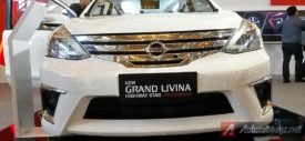 Kamera mundur Nissan Grand Livina HWS Autech