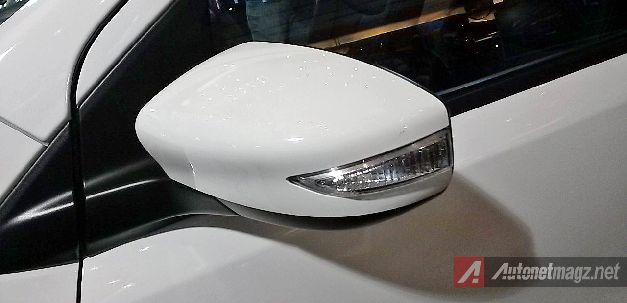 Mobil Baru, Lampu sein spion Livina Autech: First Impression Review Nissan Grand Livina Autech 2014
