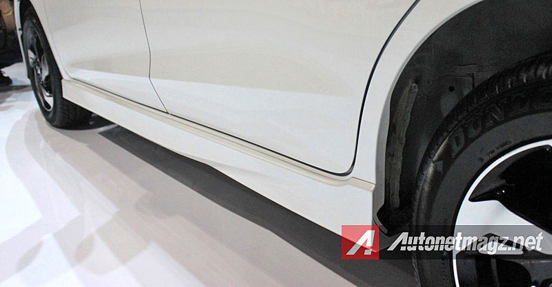 Honda, Side skirt Honda Mobilio RS: First Impression Review Honda Mobilio RS by AutonetMagz