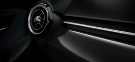 2015-Mazda2-Head-Up-Display
