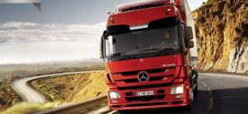 Self-driving technology by Daimler Mercedes-Benz truck