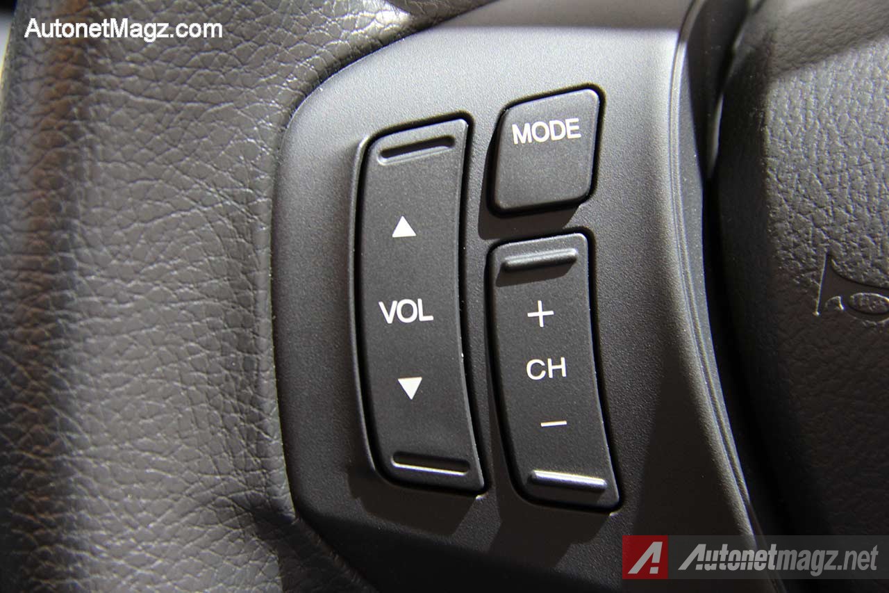Honda, Audio-Control-Honda-Freed-Facelift-2014: Honda Freed Facelift 2014 Akan Menjadi Penentu Nasib