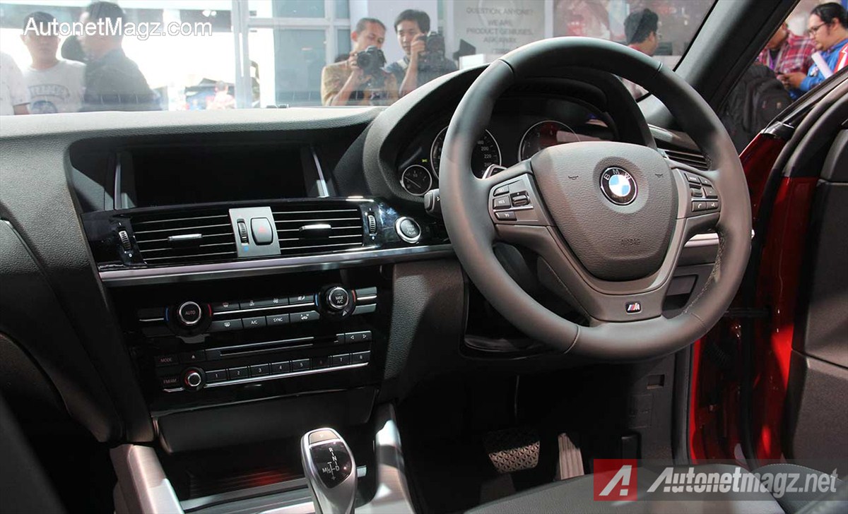 BMW, BMW-X4-Indonesia-Dashboard: BMW X4 Diluncurkan di IIMS 2014