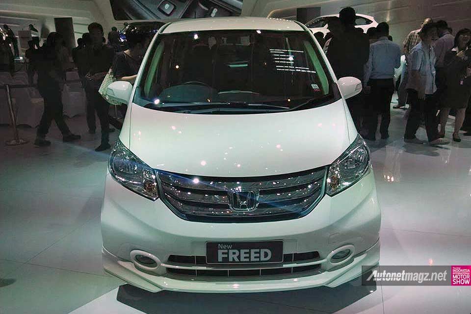 IIMS 2014, Honda Freed baru 2014 facelift Indonesia: Daftar Mobil Baru Yang Bisa Anda Beli di IIMS 2014 [with Video]