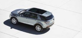 Land Rover Discovery Sport tahun 2015