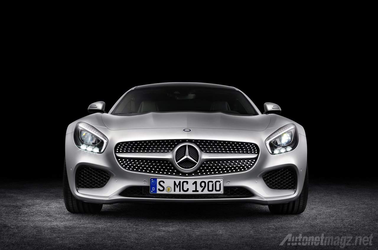 Berita, Mercedes Benz AMG GT Silver Tampak Depan: Mercedes-Benz AMG GT Hadir Menebar Ancaman