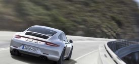 2015-Porsche-911-GTS-Interior