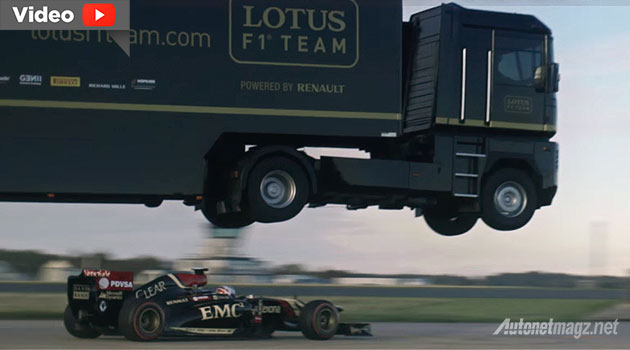 Berita, Atraksi truk paling menantang hebat rekor guiness world of record truk lompat: Gila, Truk Raksasa Lompati Mobil F1 dan Pecahkan Rekor Dunia!