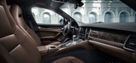 Rear-Seat-Entertainment-System-Plus-Porsche-Panamera-Executive-Series