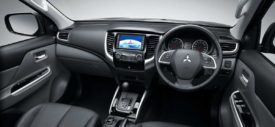 Mitsubishi-Strada-Triton-2015-Interior