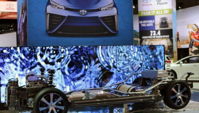 Wah, Air Dari Knalpot Toyota Mirai Lebih Sehat Daripada Susu! Wah, Air Dari Knalpot Toyota Mirai Lebih Sehat Daripada Susu!