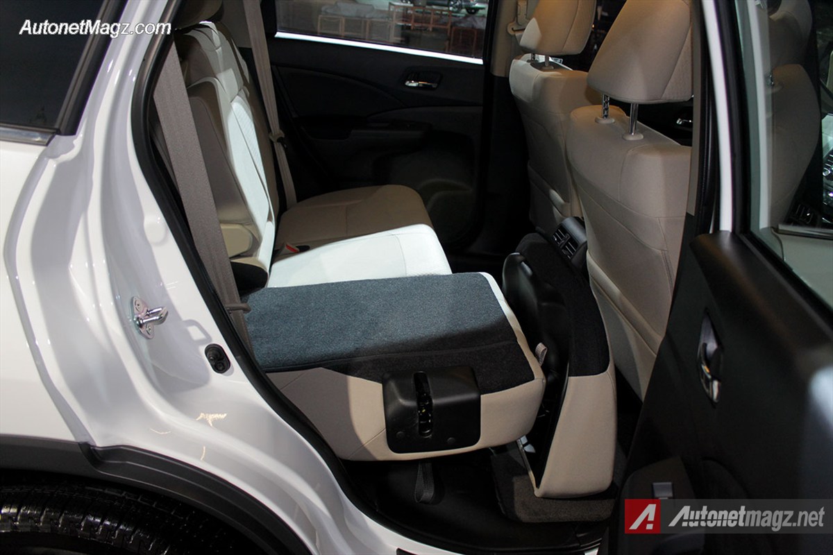 Honda, Pelipatan-Bangku-Honda-CRV-Facelift: First Impression Review Honda CRV Facelift 2015 Indonesia