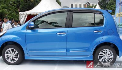 First Impression Review Daihatsu Sirion Facelift 2015 oleh AutonetMagz First Impression Review Daihatsu Sirion Facelift 2015 oleh AutonetMagz