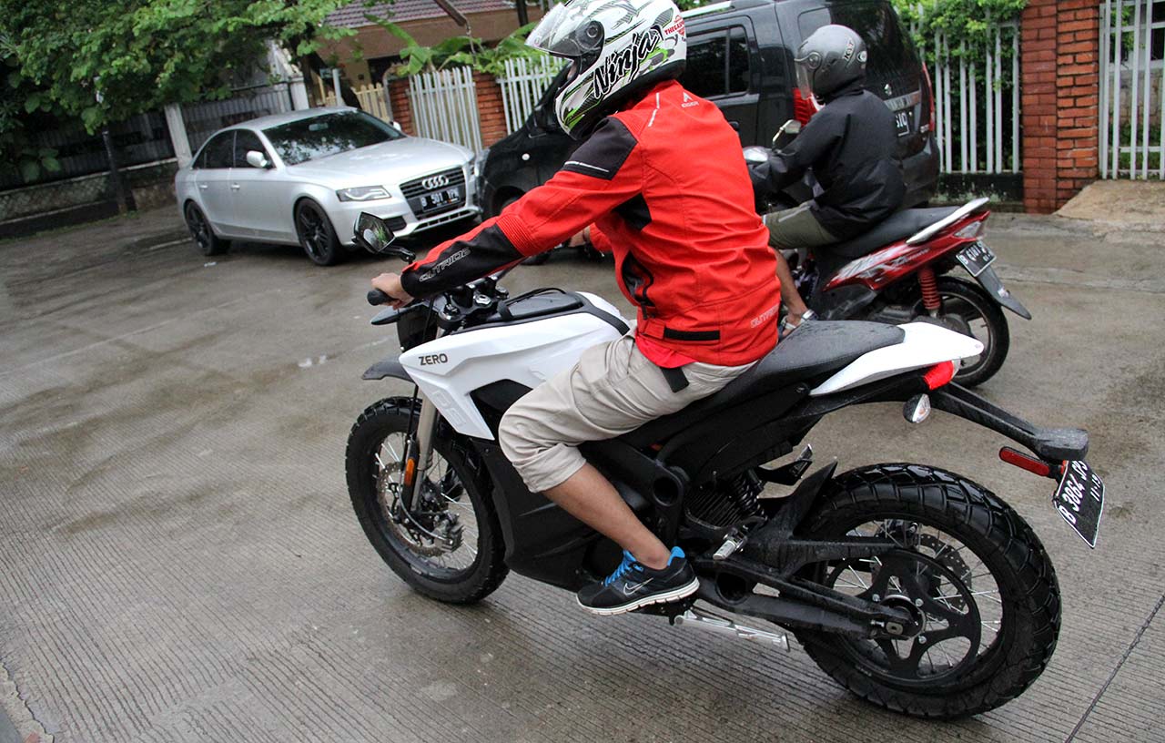 Motor Baru, Zero-DS-Riding: Test Ride Zero DS Indonesia: Ternyata Asik Juga!