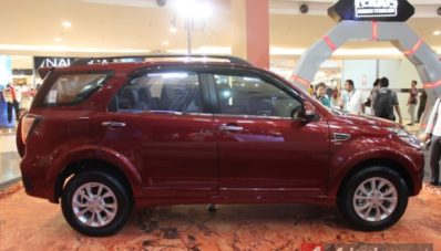 First Impression Review Daihatsu Terios Facelift 2015 oleh AutonetMagz First Impression Review Daihatsu Terios Facelift 2015 oleh AutonetMagz