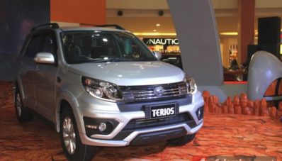 First Impression Review Daihatsu Terios Facelift 2015 oleh AutonetMagz First Impression Review Daihatsu Terios Facelift 2015 oleh AutonetMagz