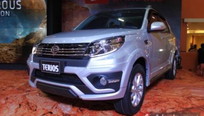 First Impression Review Daihatsu Terios Facelift 2015 oleh AutonetMagz First Impression Review Daihatsu Terios Facelift 2015 oleh AutonetMagz