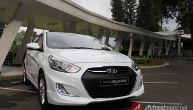 Hyundai Santa Fe 2015 DSpec Dan 2015 Hyundai Grand Avega Diperkenalkan, Apa Saja Perbedaannya? Hyundai Santa Fe 2015 DSpec Dan 2015 Hyundai Grand Avega Diperkenalkan, Apa Saja Perbedaannya?