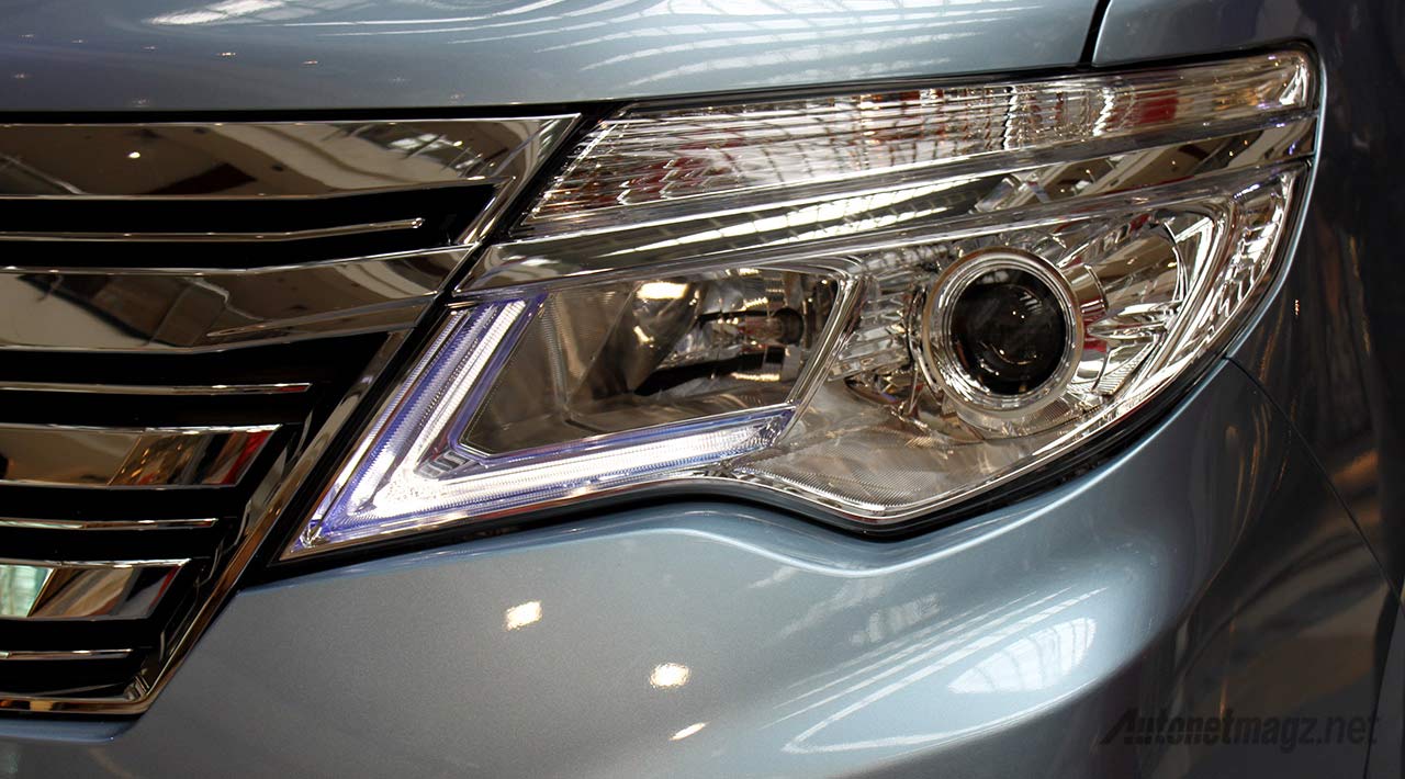 Mobil Baru, 2015-Nissan-Serena-Facelift-Signature-Headlamp: First Impression Review Nissan Serena Facelift 2015 oleh AutonetMagz
